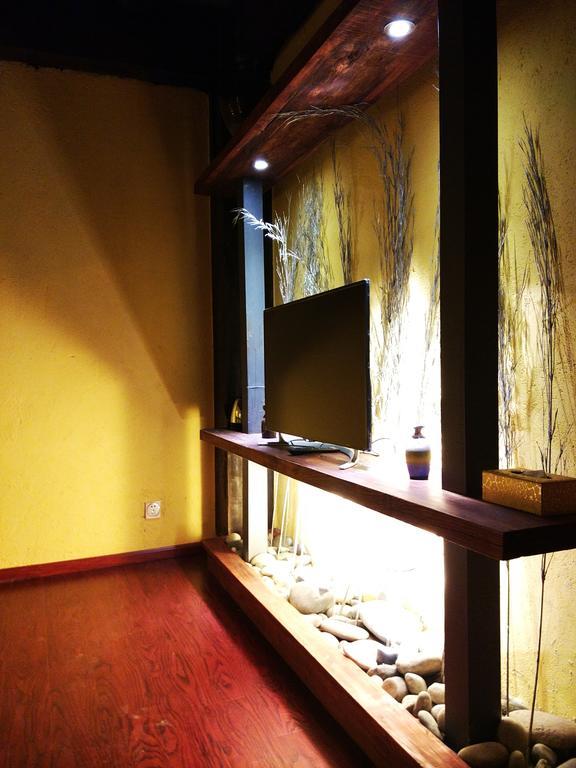 Jiumi Snow Mountain Original Art Hotel Shangri-La Exteriör bild